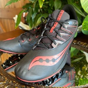 Spitfire Saucony sz 11.5 Men’s Track and Field shoes spiked Cleats S29034-3